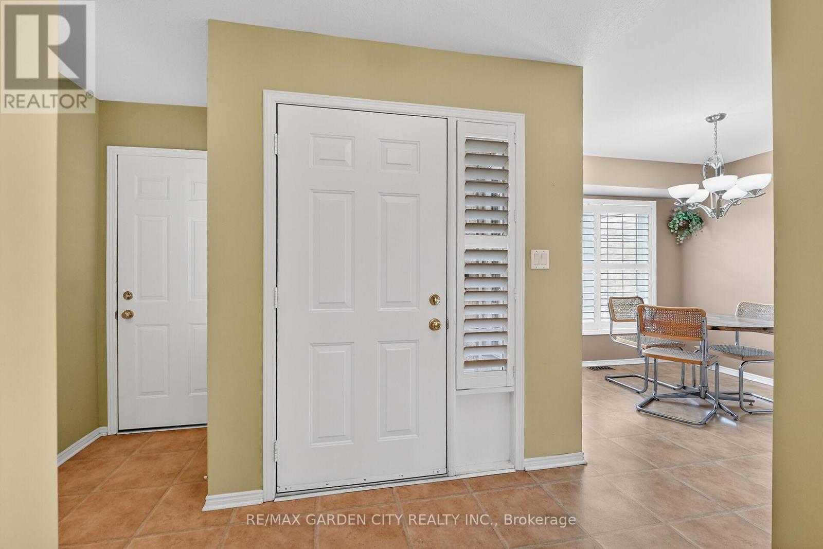 39 - 212 GLEN MORRIS DR. DRIVE E