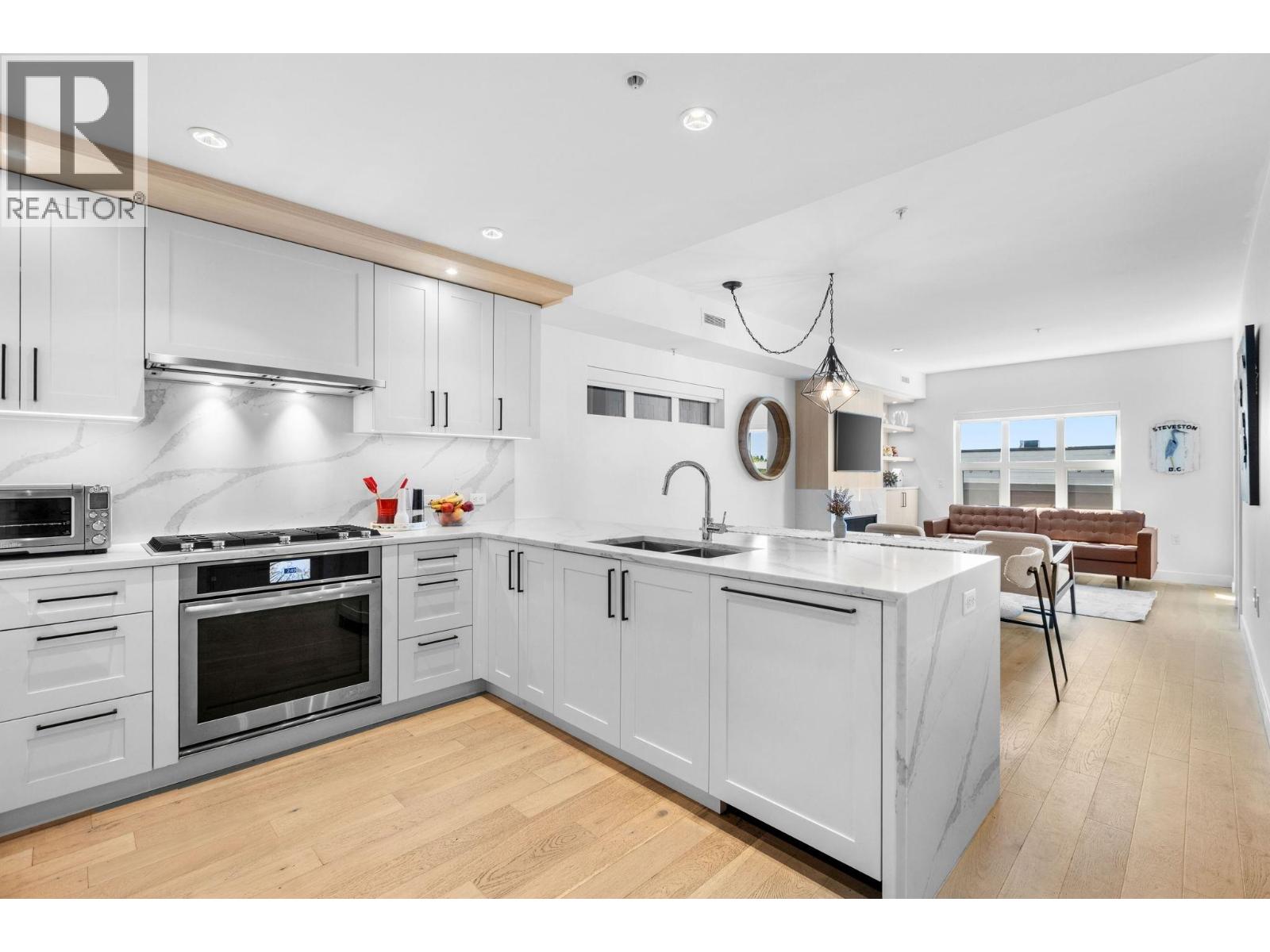 201 12088 3RD AVENUE