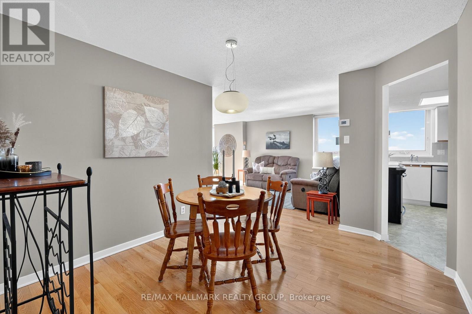 1207 - 80 SANDCASTLE DRIVE