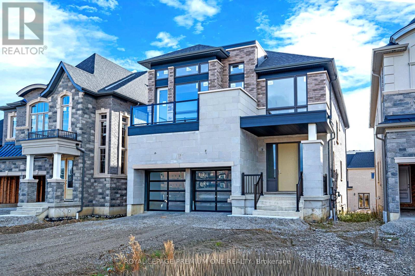 15 ANTONIETTA CRESCENT