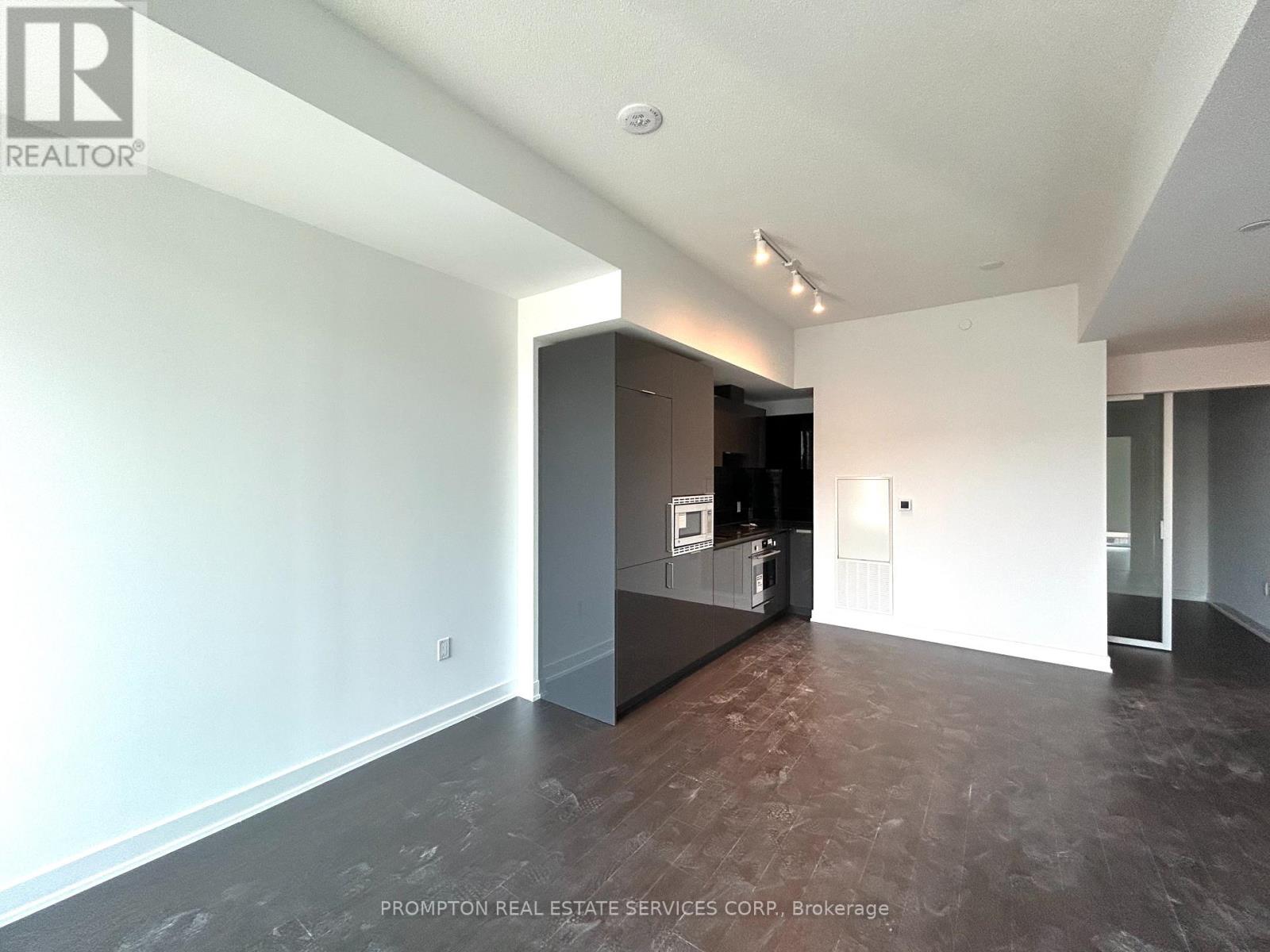 1224 - 121 ST PATRICK STREET