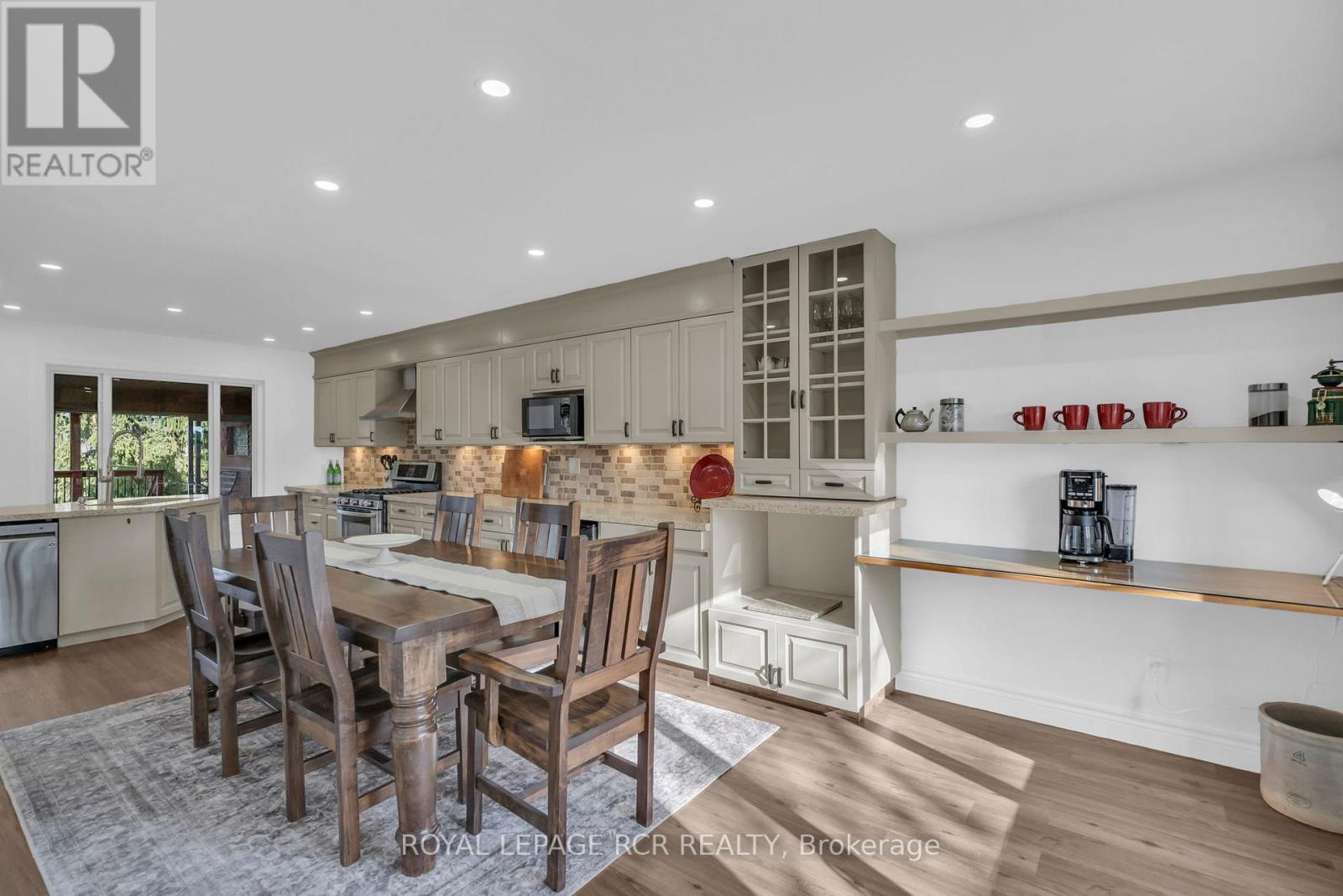 11 GOLFVIEW BOULEVARD