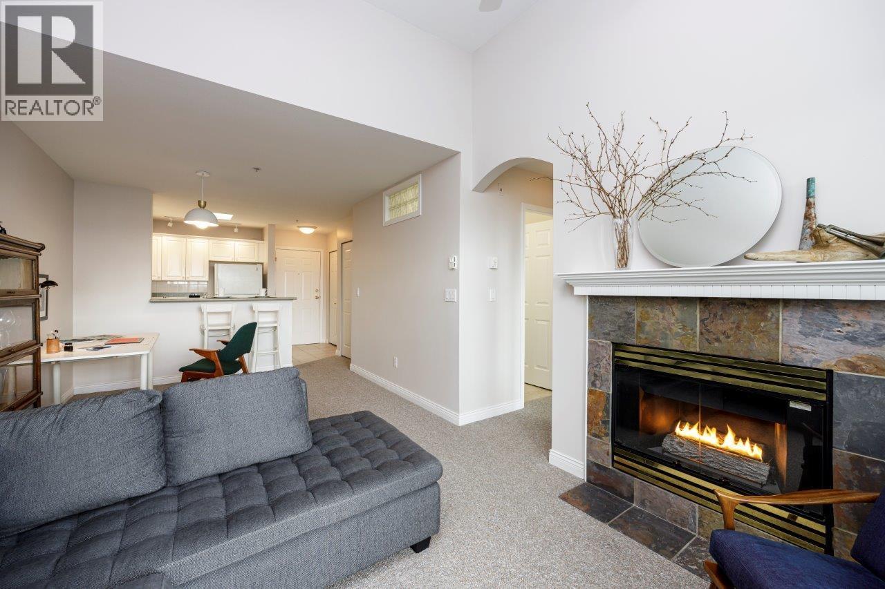 410 155 E 3RD STREET