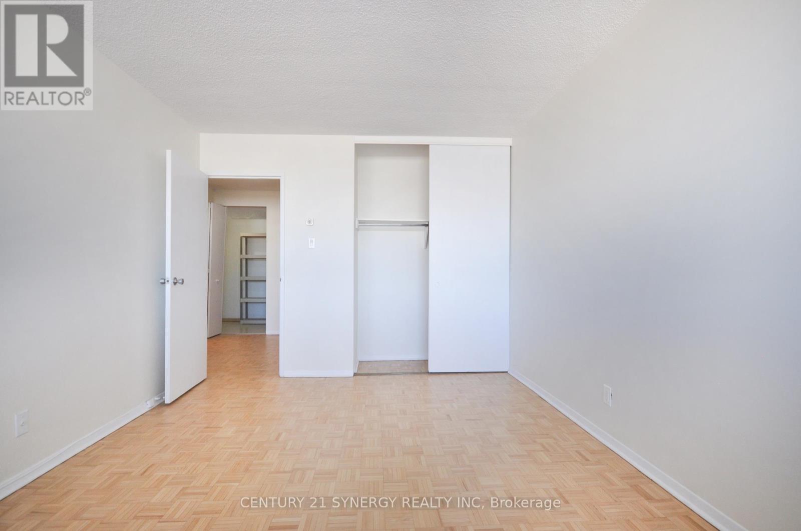 631 - 515 ST LAURENT BOULEVARD