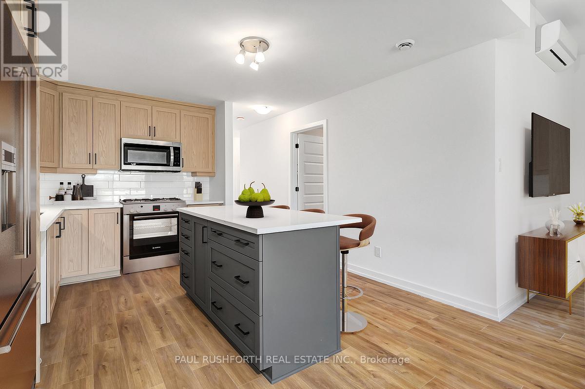 106 - 300 MONTEE OUTAOUAIS STREET