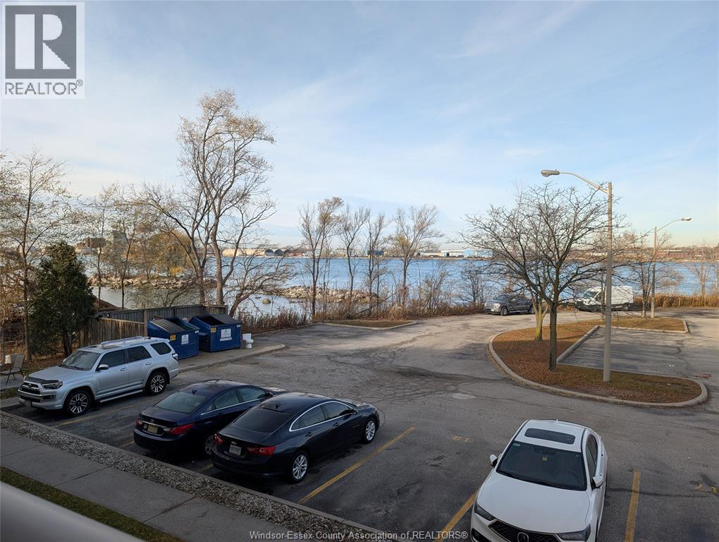 3000 Sandwich STREET Unit# 207