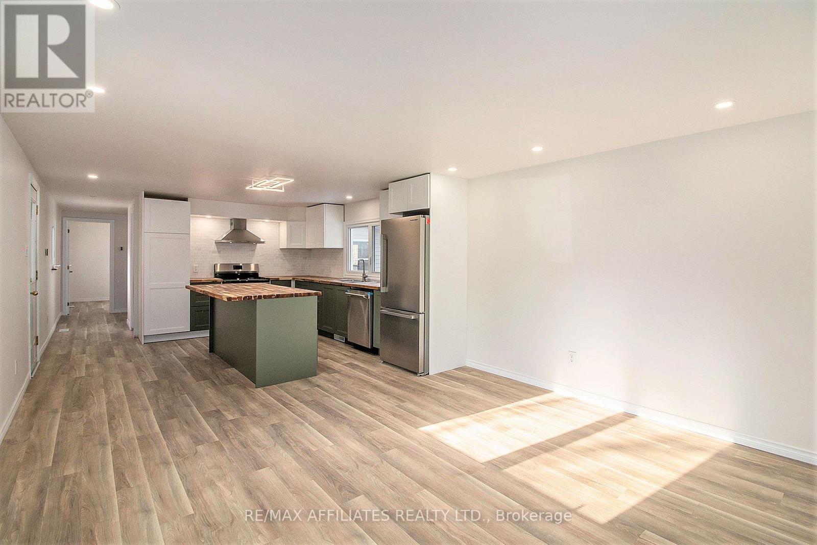 UNIT 32 - 5620 ROCKDALE ROAD