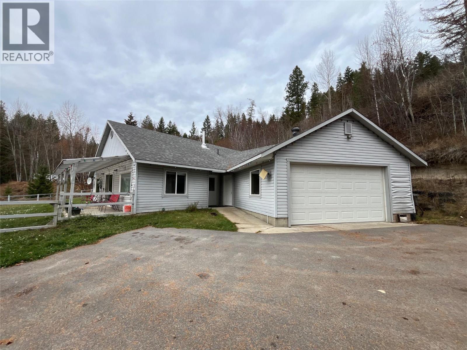 2481 Squilax Anglemont Road Unit# 25