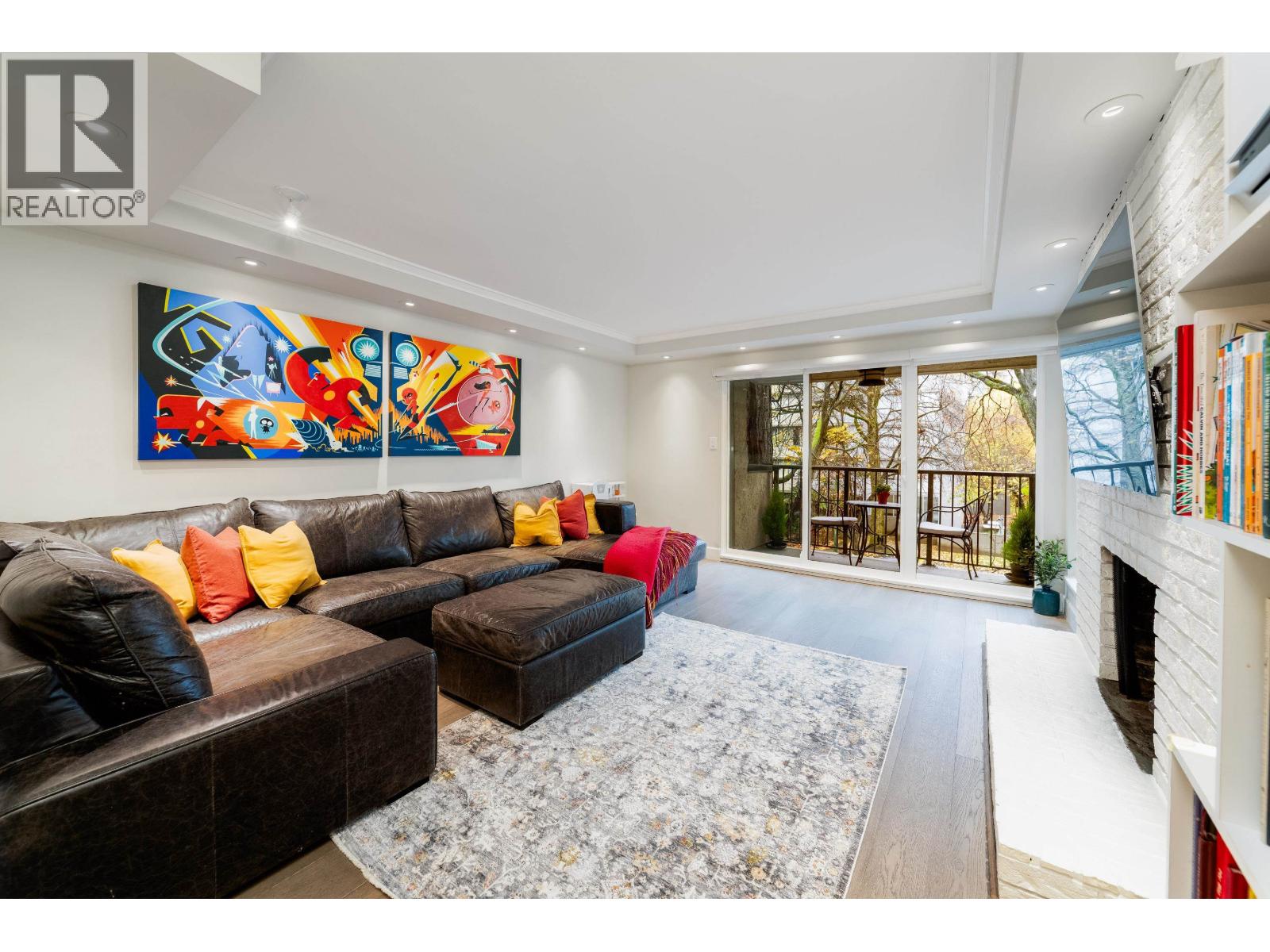 301 1234 PENDRELL STREET