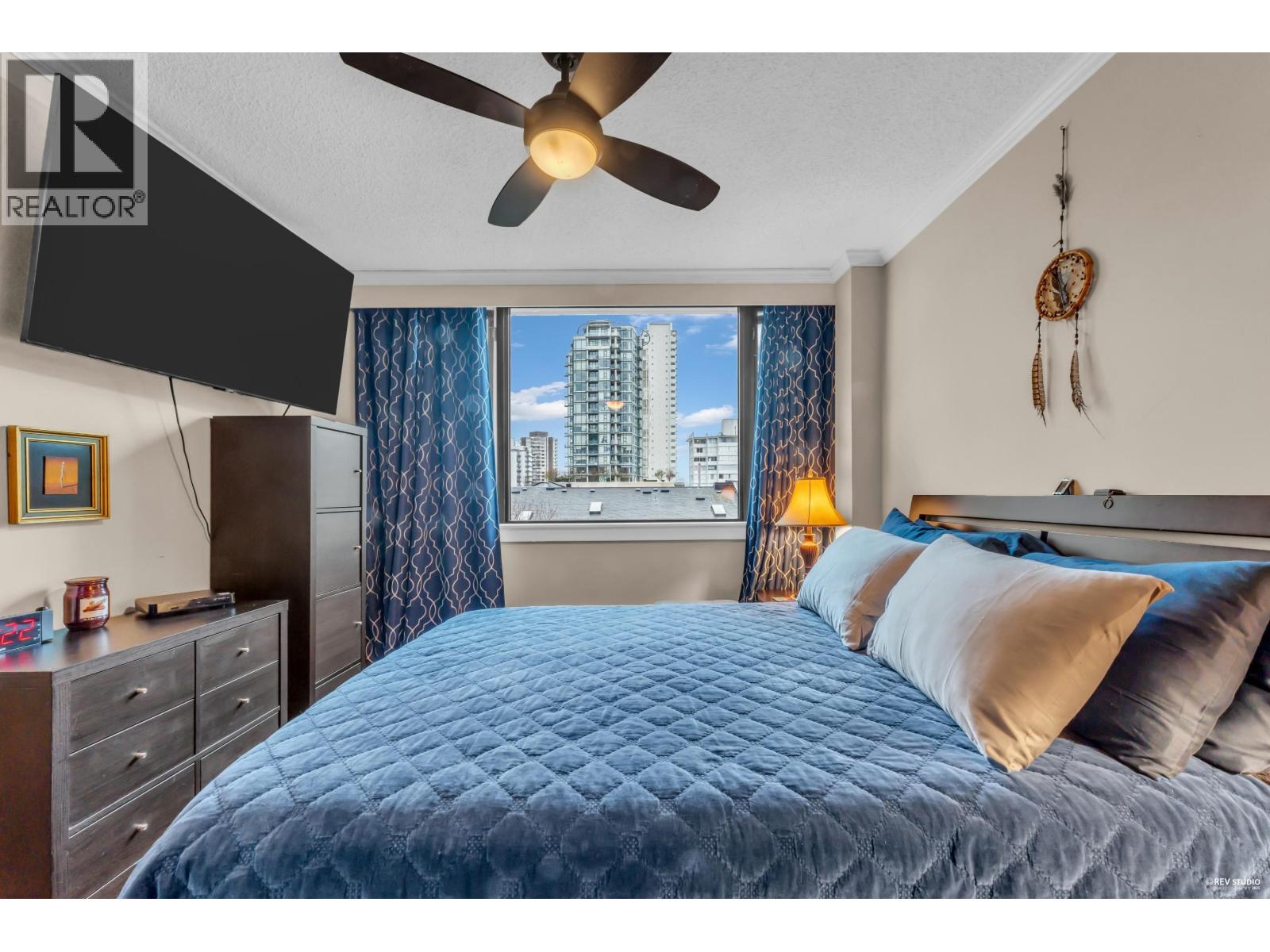 501 1725 PENDRELL STREET