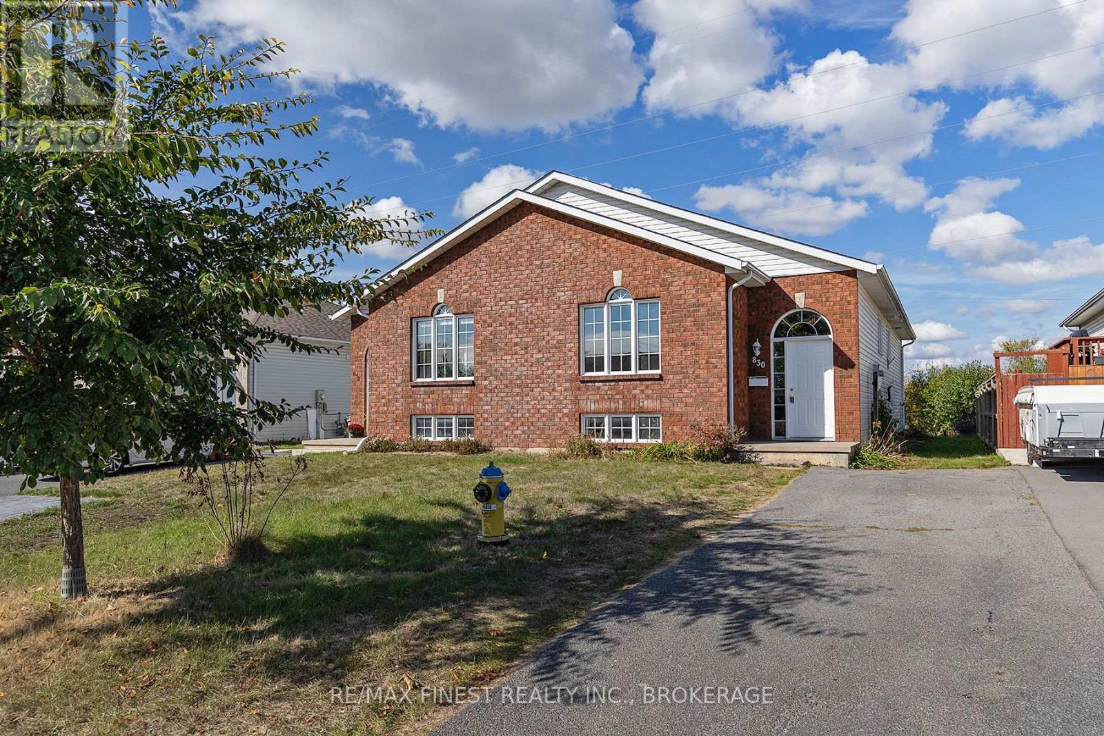 830 PEACHWOOD STREET