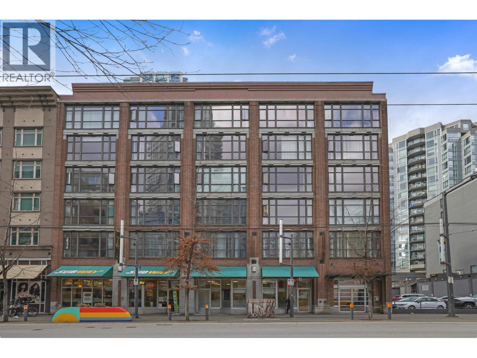 209 1249 GRANVILLE STREET