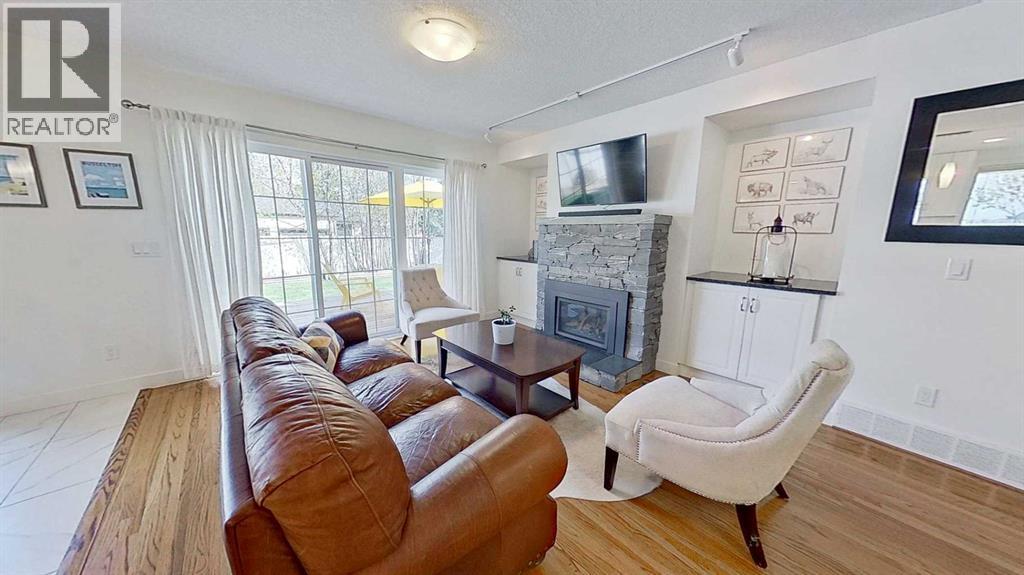 2932 Lathom Crescent SW