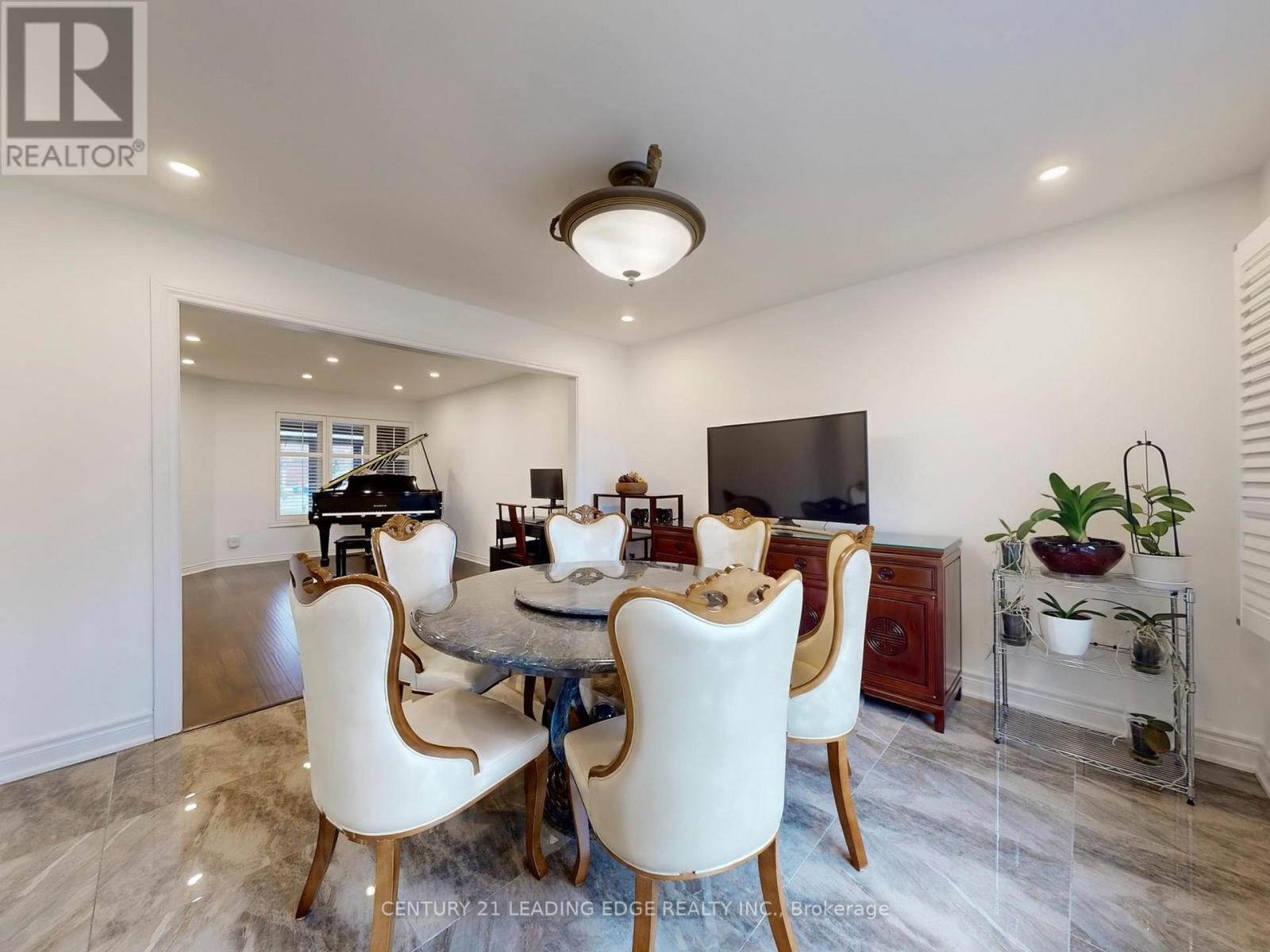 77 SUNBIRD BOULEVARD