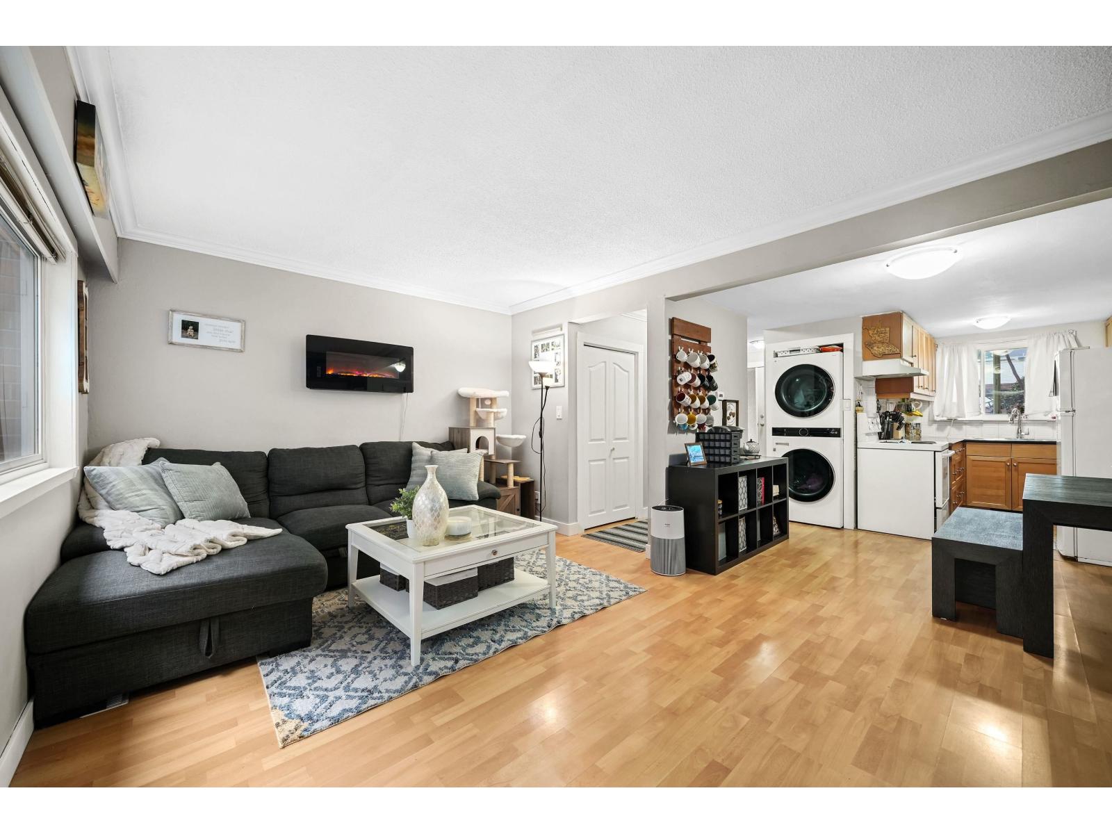 5 2048 MCCALLUM ROAD