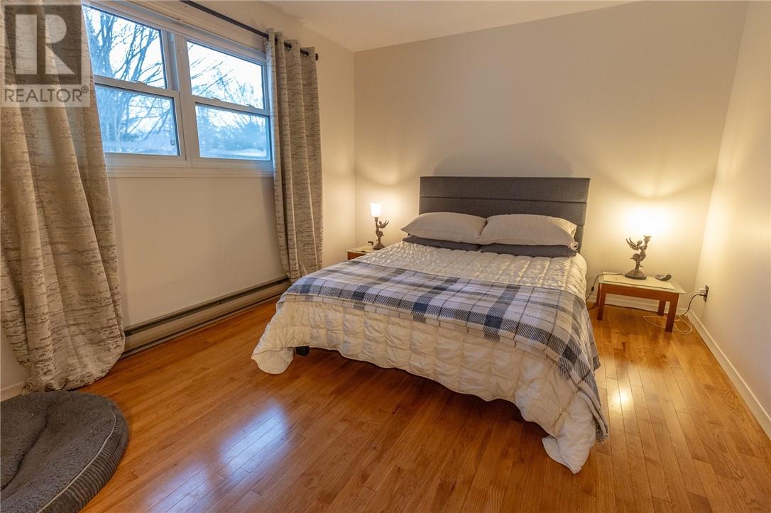 322 Sutherland Street