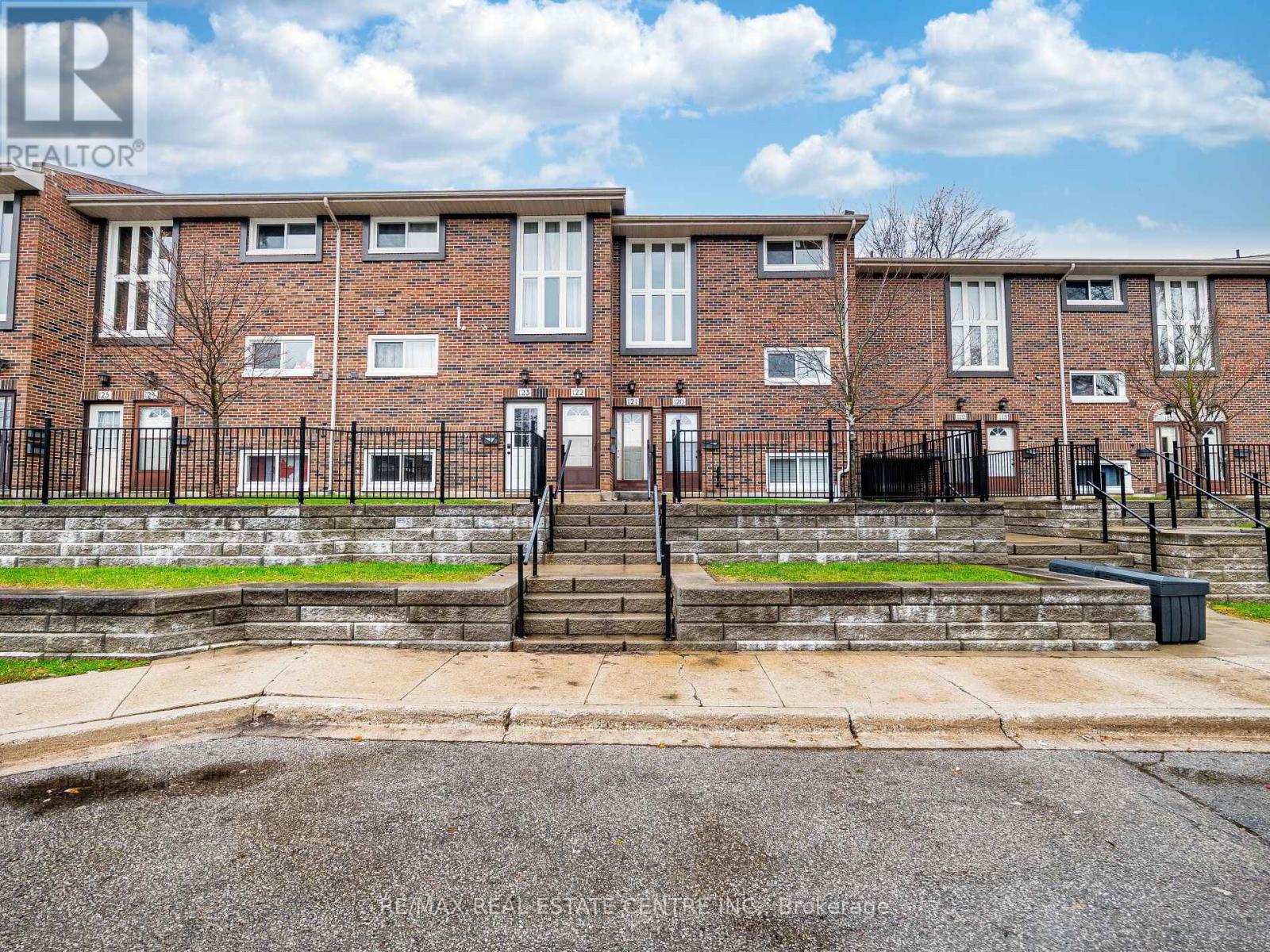 121 - 49 RHONDA ROAD