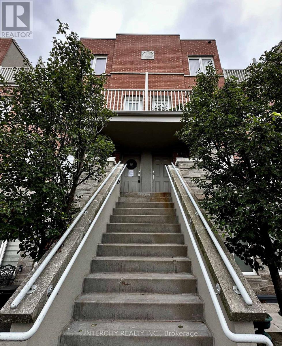 206 - 25 RICHGROVE DRIVE