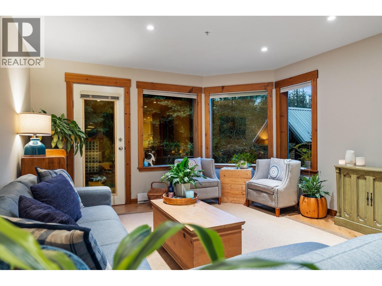 3 4725 SPEARHEAD DRIVE