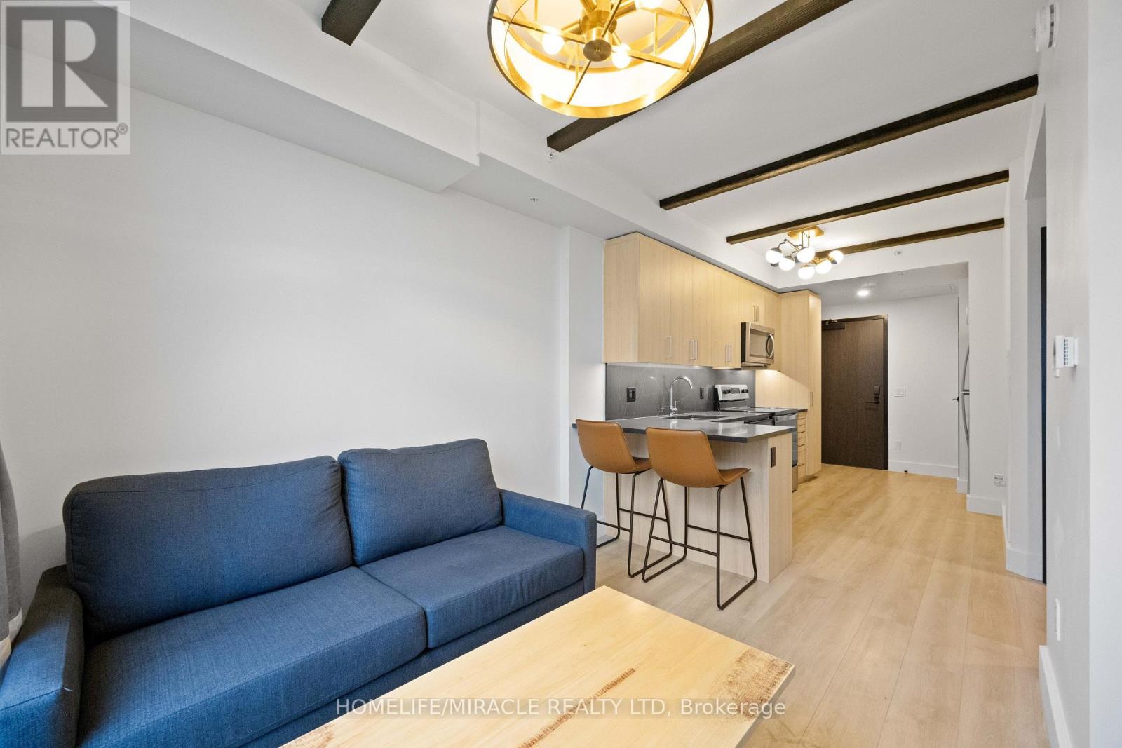 1711 - 145 COLUMBIA STREET W