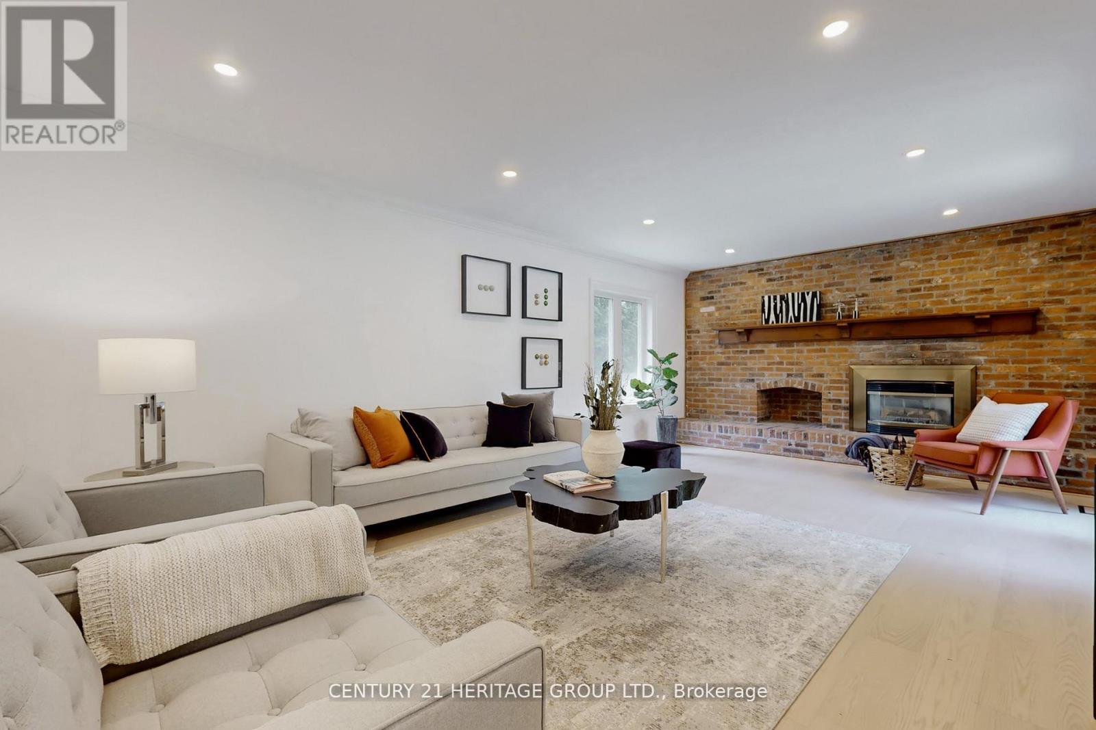 10 CHERRY BLOSSOM LANE