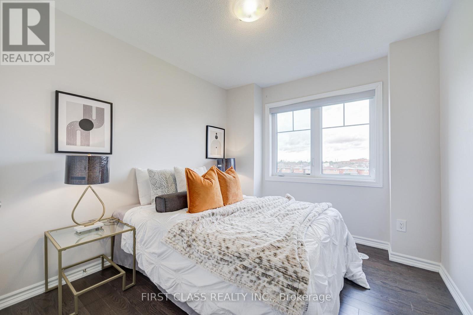 16 - 13 EATON PARK LANE