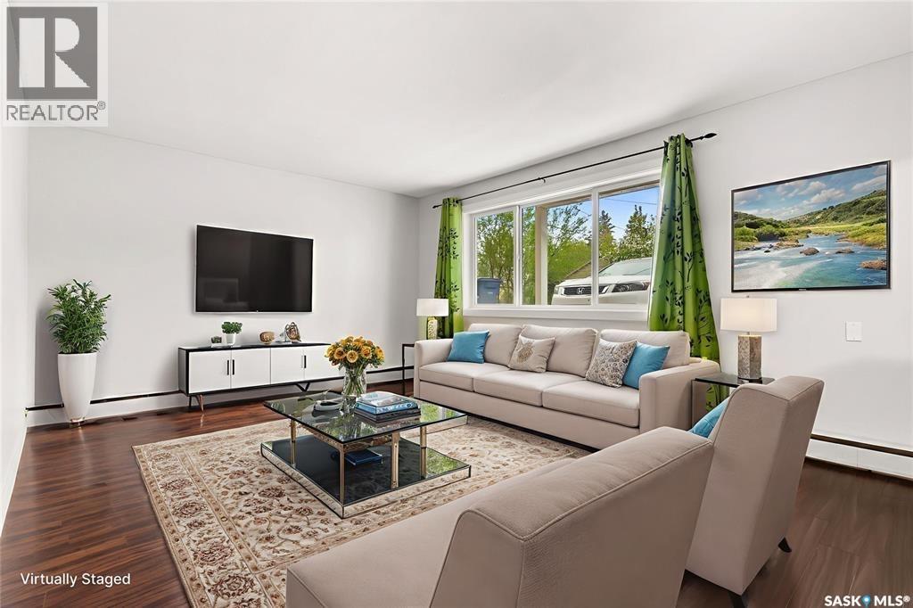 4 230 Broadway AVENUE E