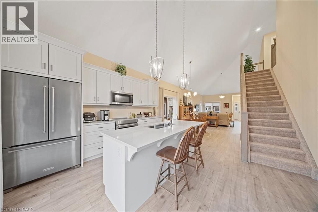 744 NELSON Street W Unit# 10