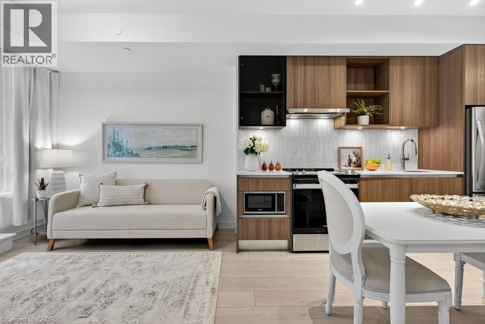 405 DUNDAS Street W Unit# 418