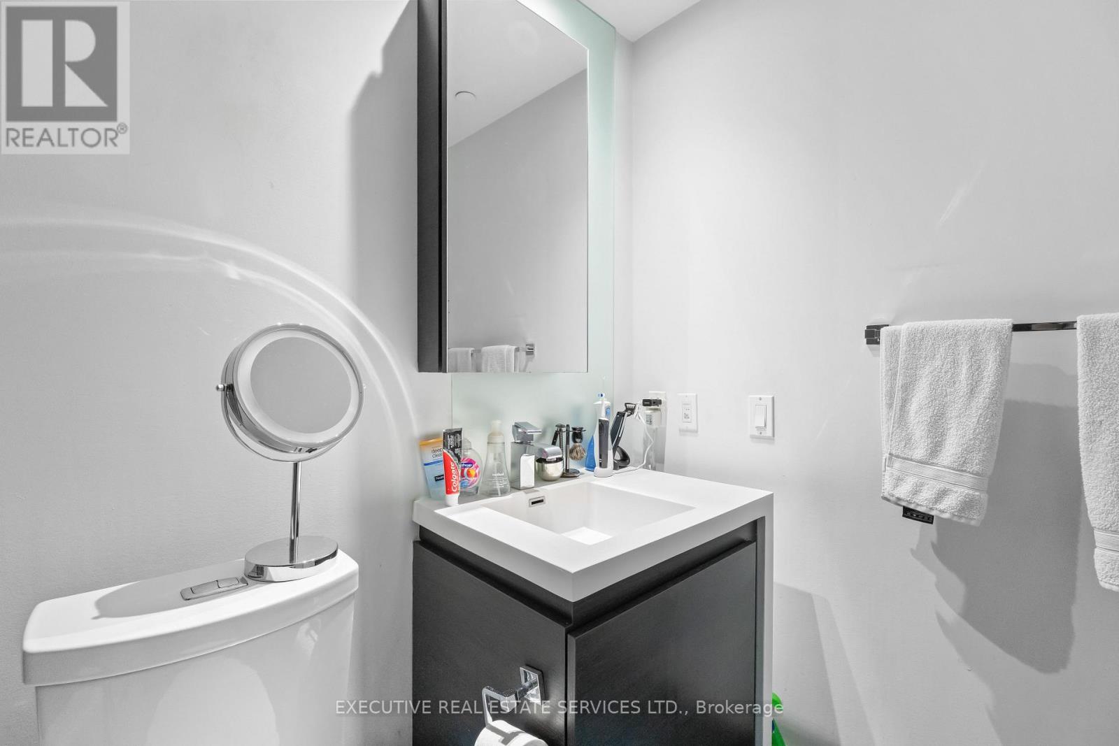 721 - 1030 KING STREET W