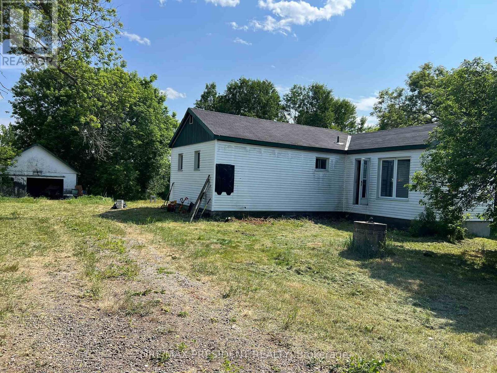 1945 VERMILLION LAKE RD ROAD