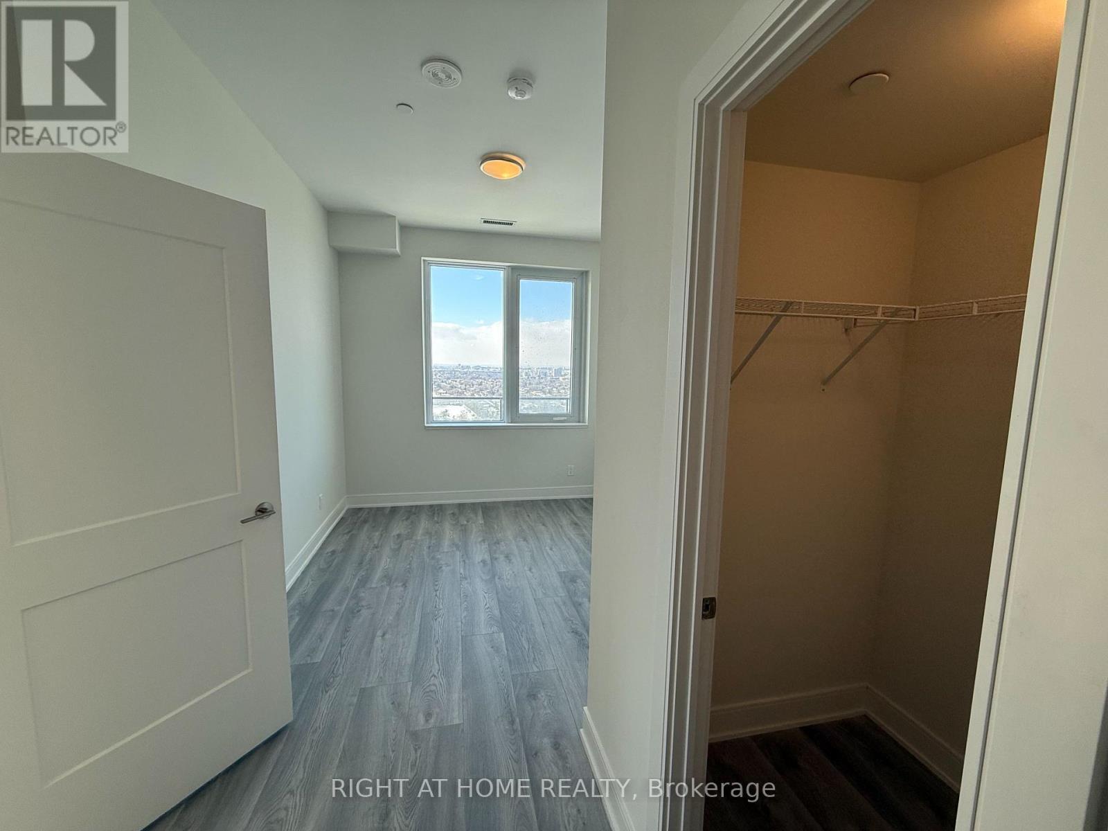 PH03 - 15 ELLERSLIE AVENUE