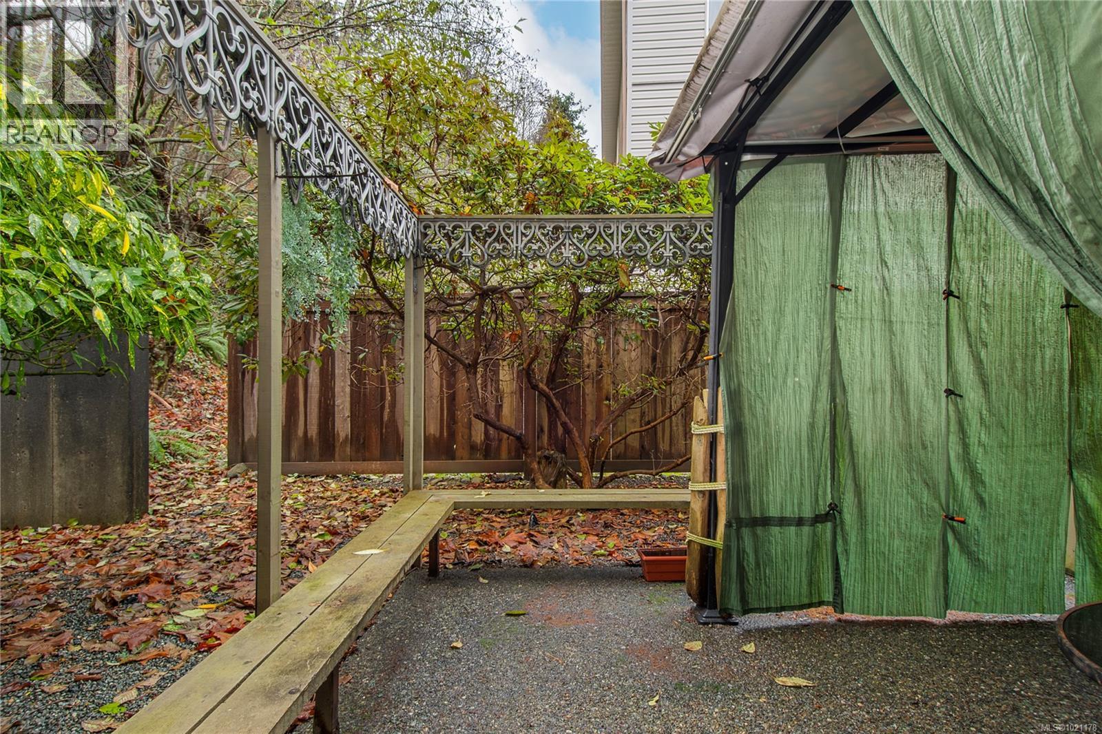 105 962 Island Hwy S