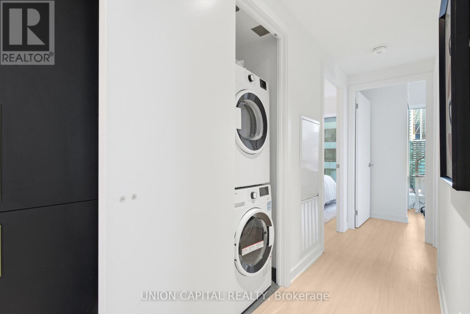 1509 - 8 WELLESLEY STREET W