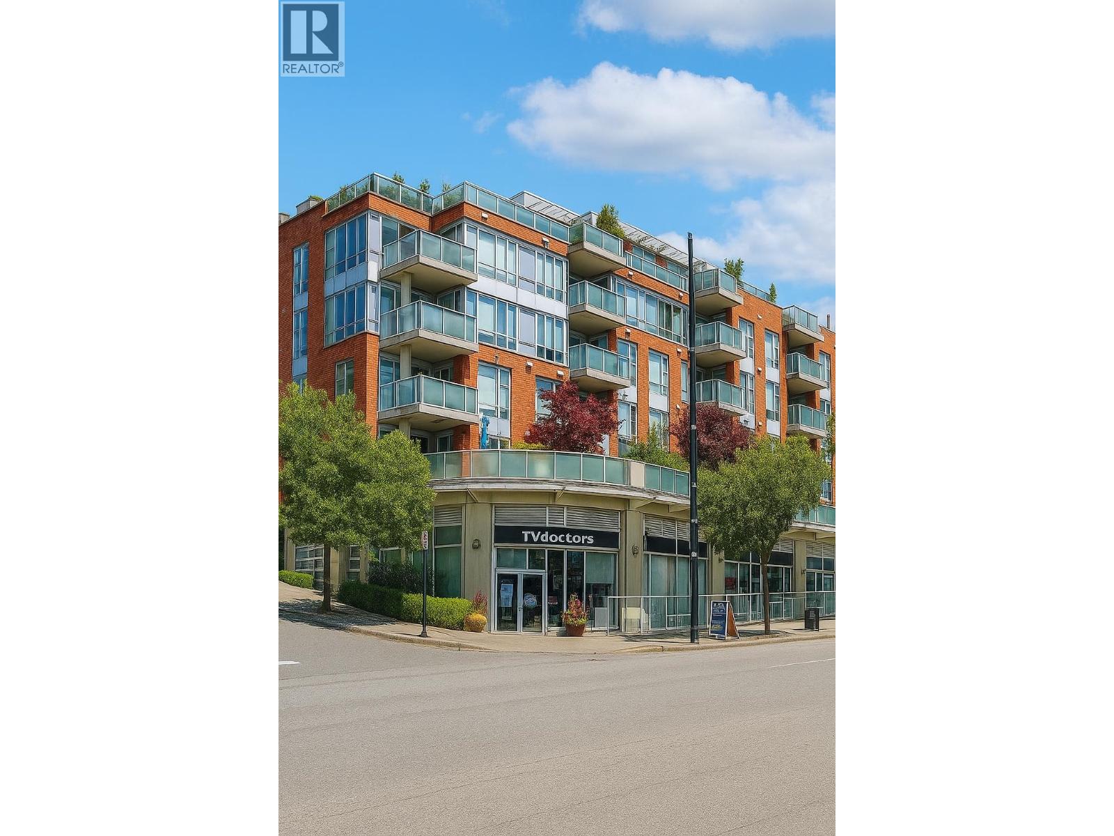 412 3811 HASTINGS STREET