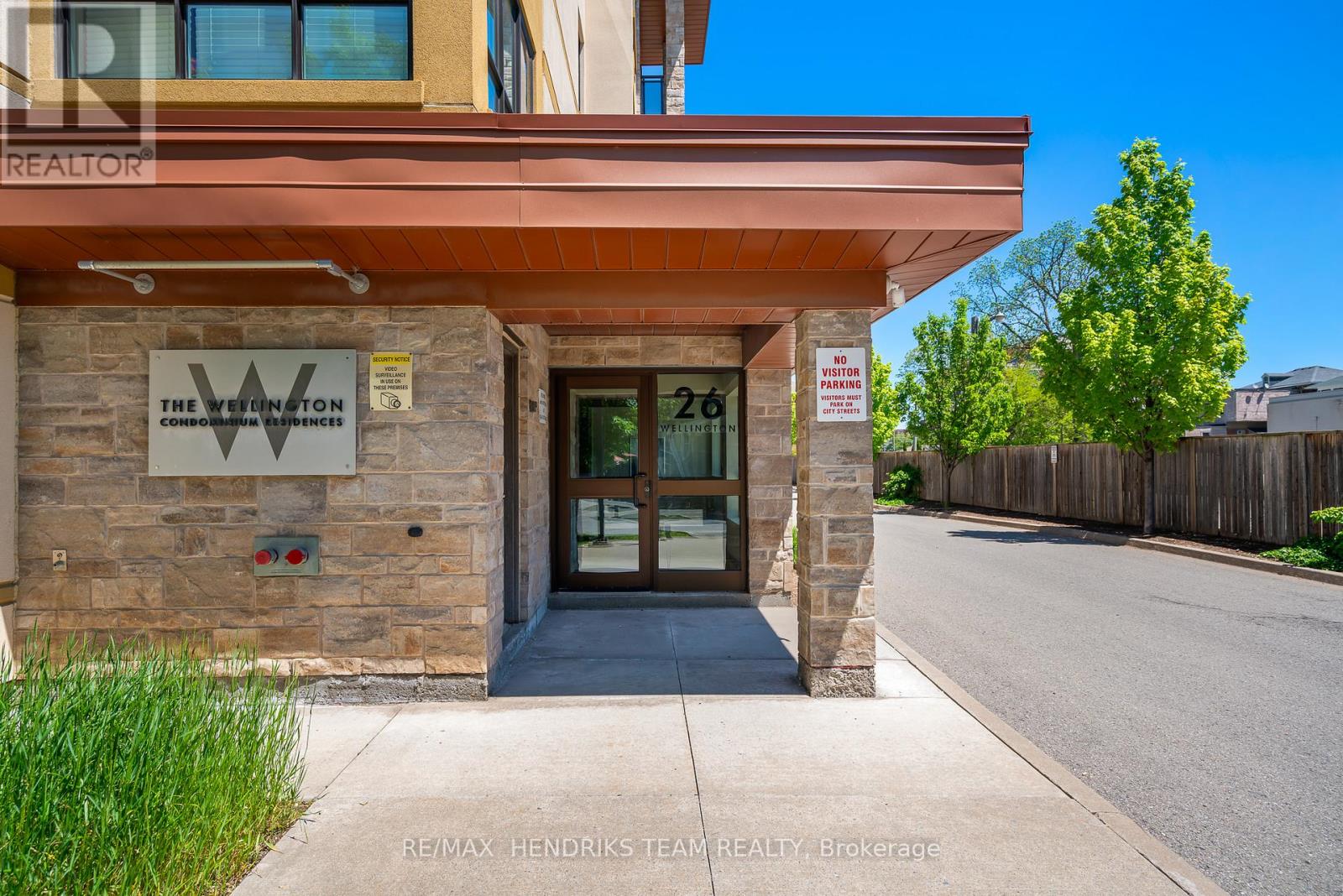 102 - 26 WELLINGTON STREET