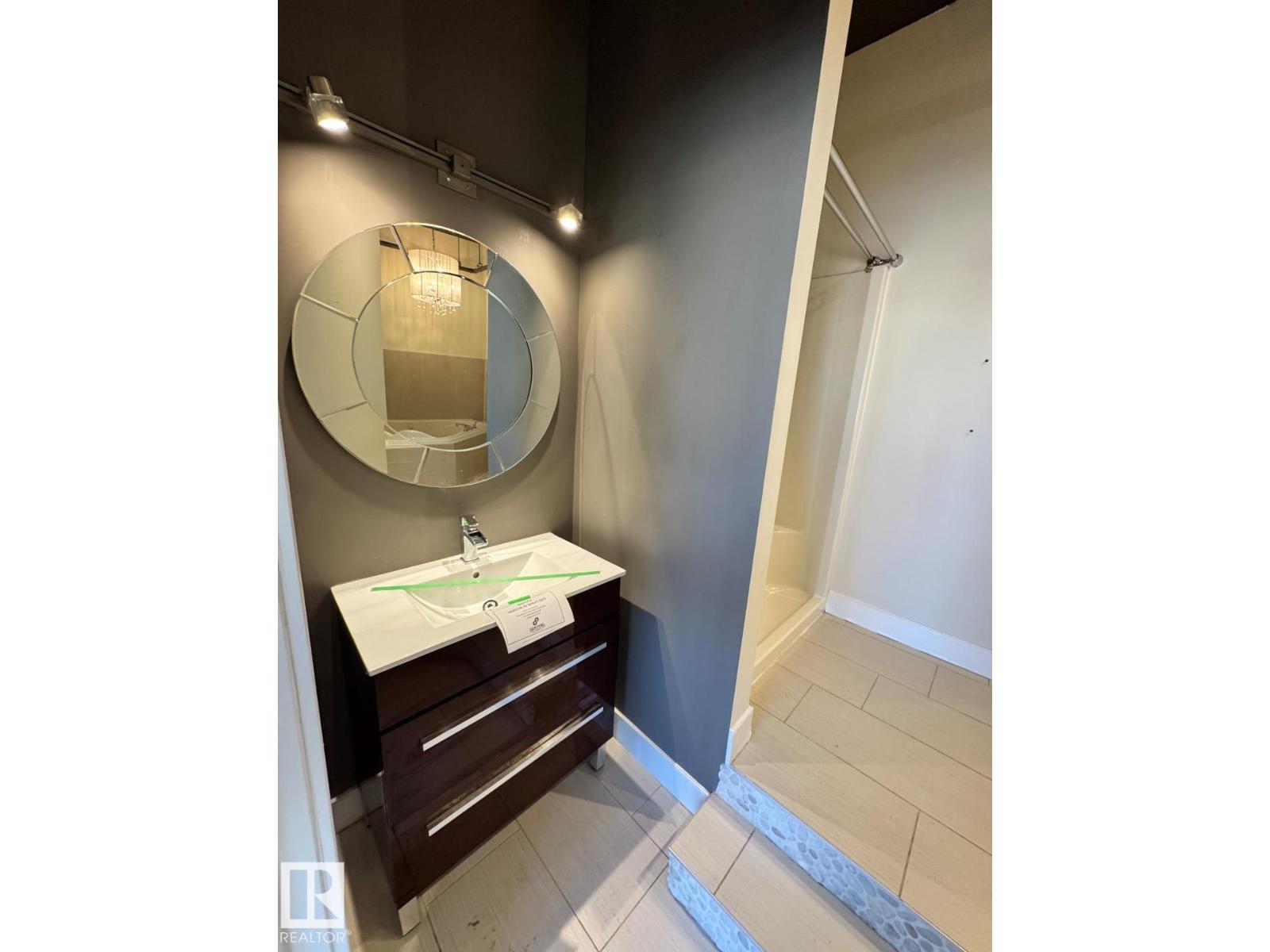 #304 10179 105 ST NW