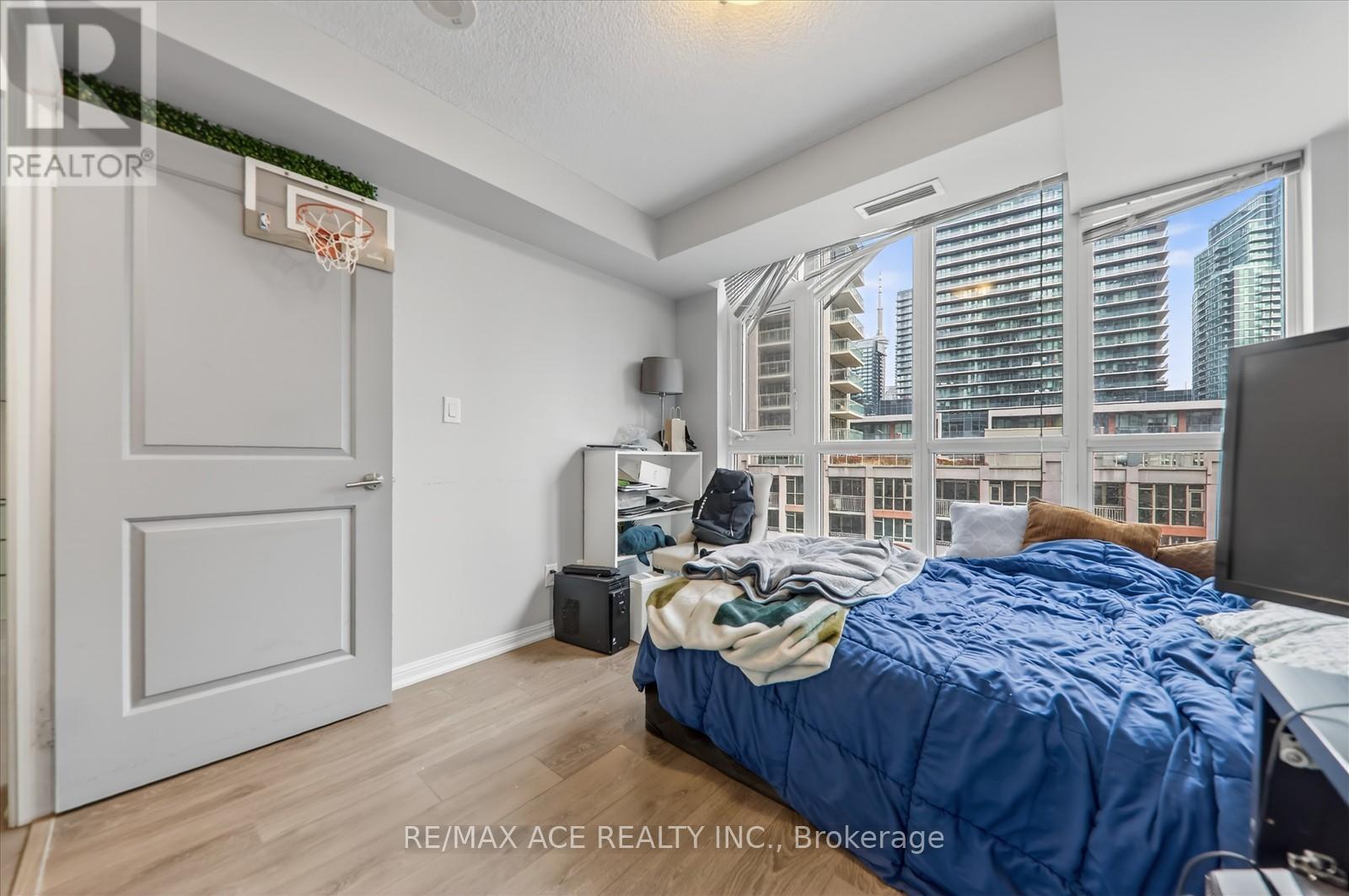 706 - 35 BASTION STREET