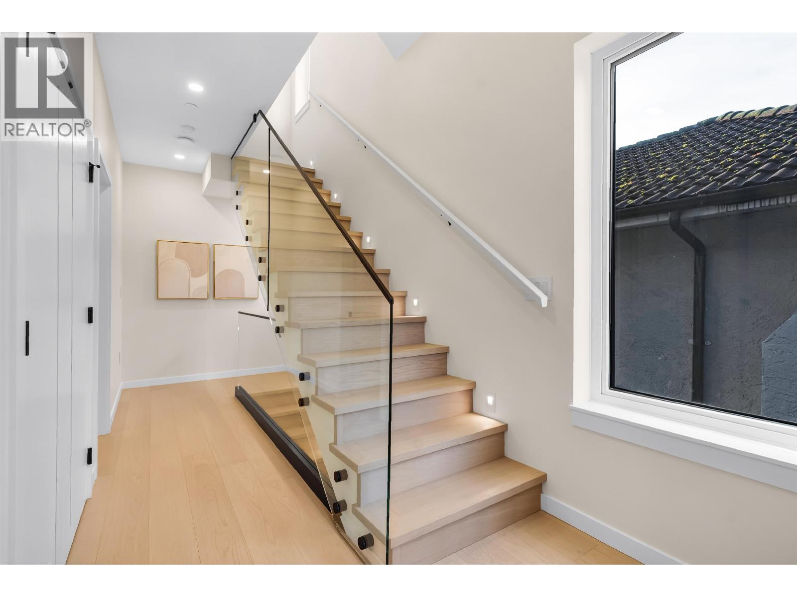 1 2764 W 14TH AVENUE