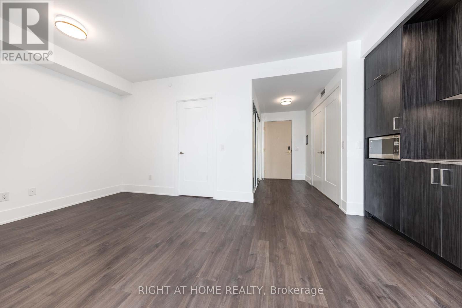 1316 - 480 FRONT STREET W