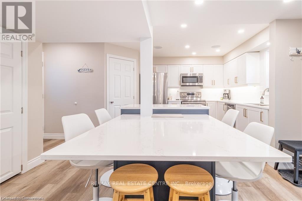 11 DIETRICH CRESCENT