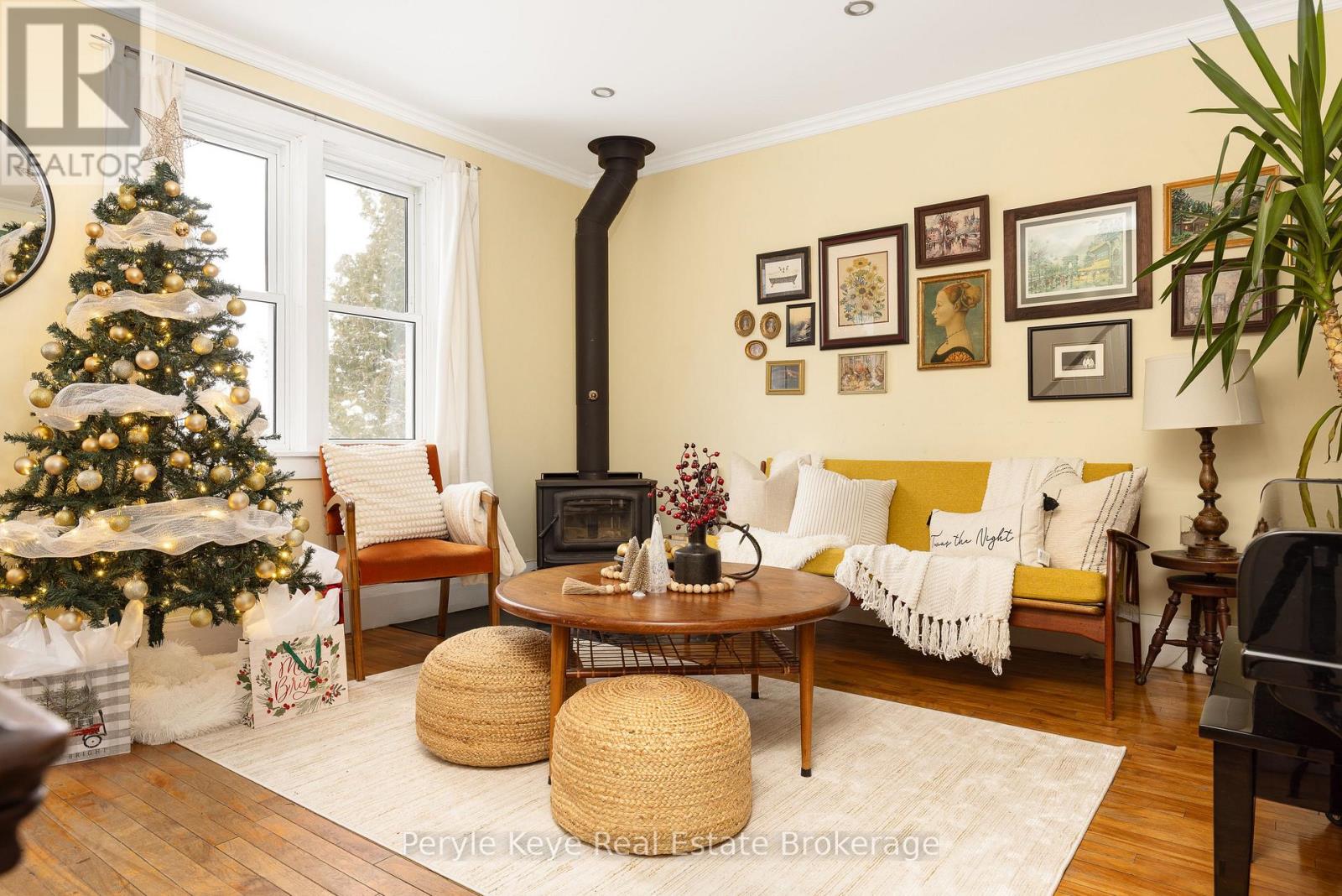 15 EAST ELLIOTT STREET