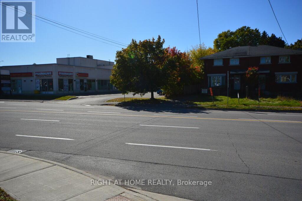 348 WOODROFFE AVENUE