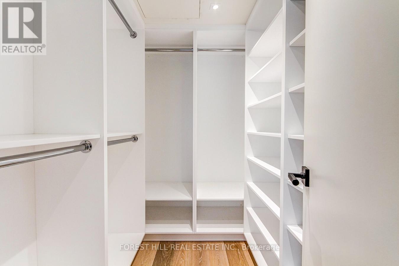 2602 - 200 CUMBERLAND STREET