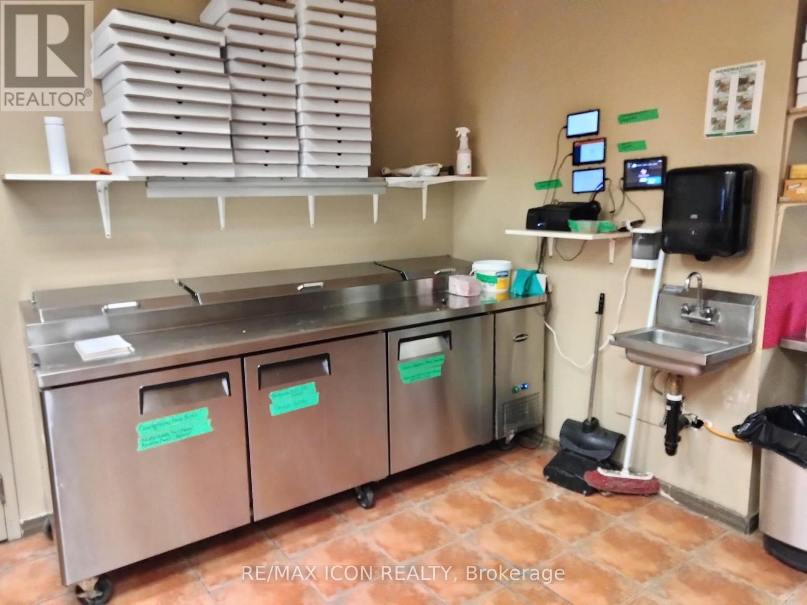 10 & 11 - 775 SOUTHDALE RD ROAD E