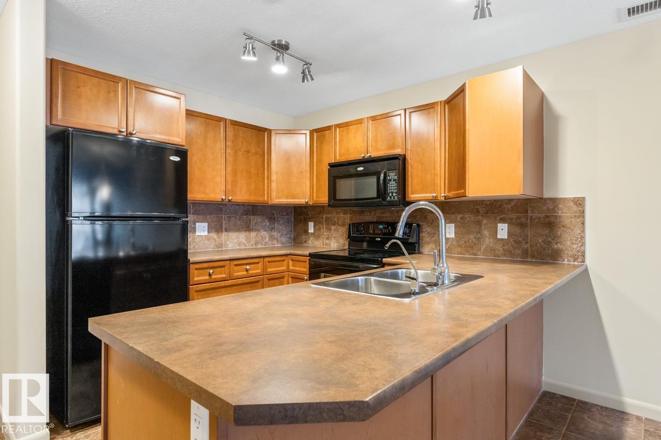 #228 400 PALISADES WY