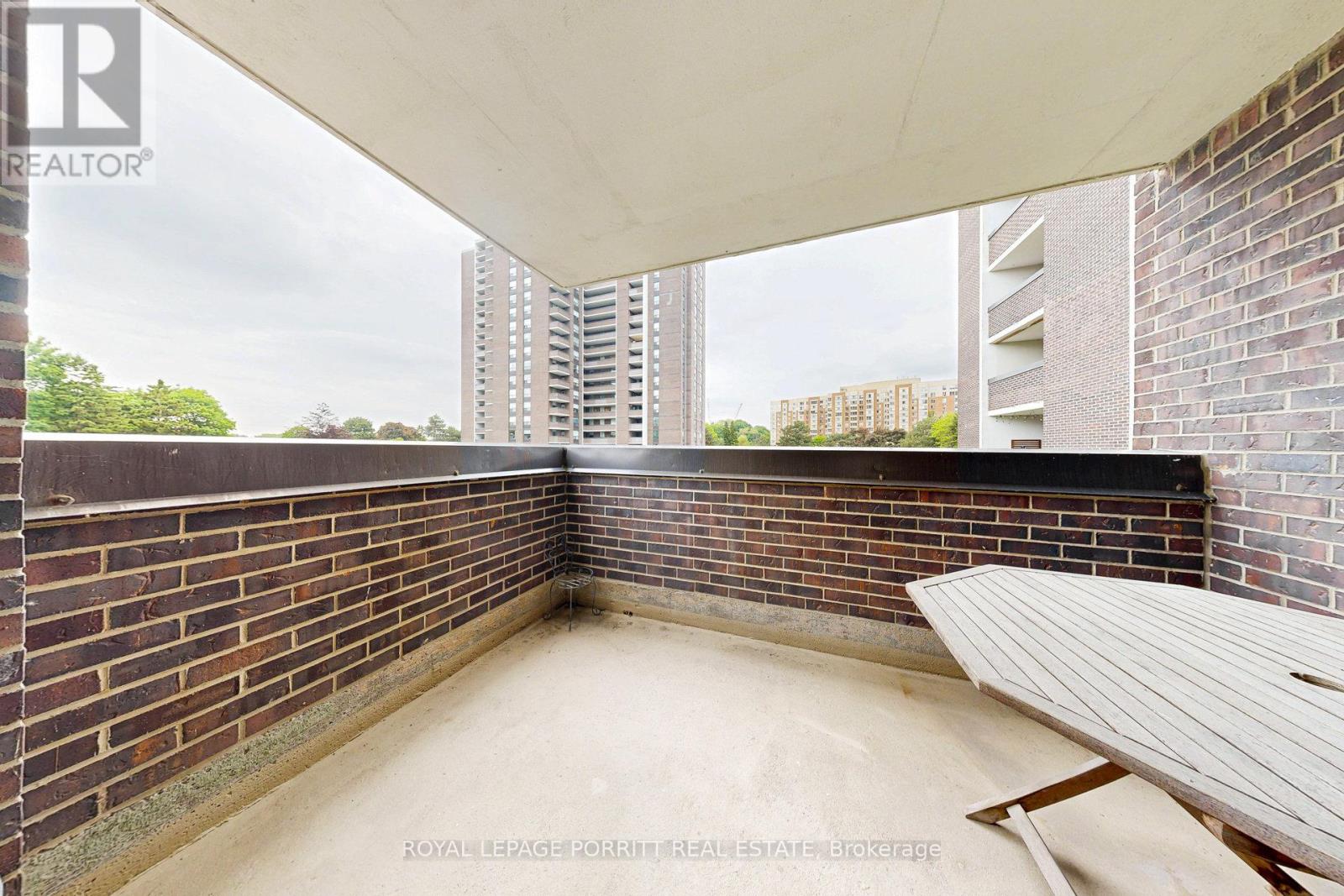 201 - 1535 LAKESHORE ROAD E