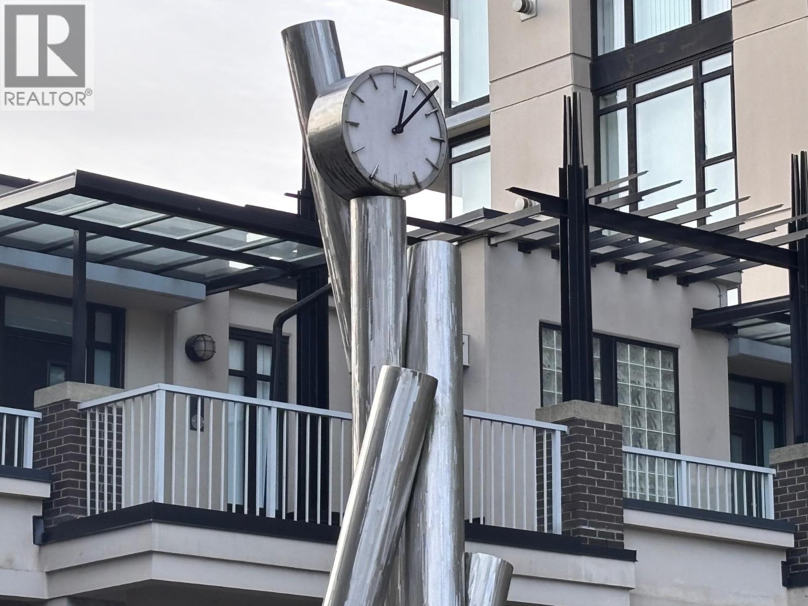 902 175 W 1ST STREET