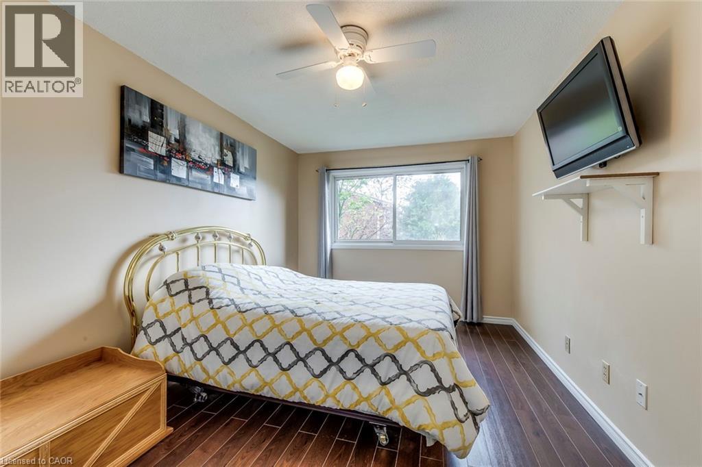 1548 NEWLANDS Crescent Unit# 14