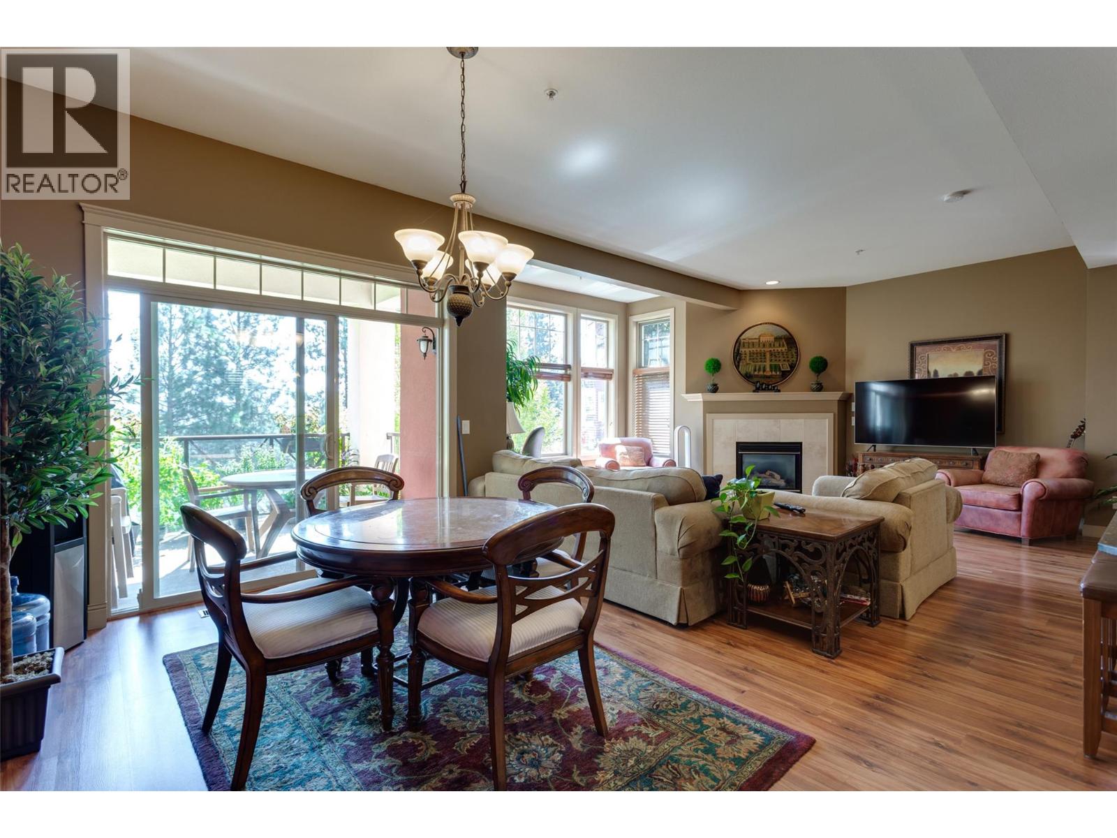 1795 Country Club Drive Unit# 105